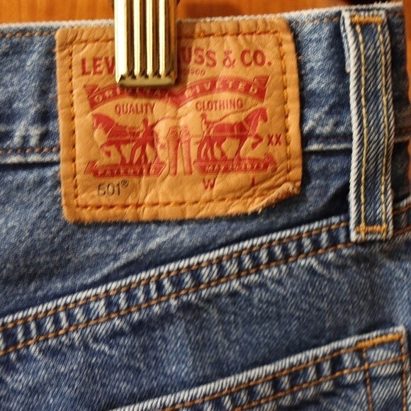 Levi’s 501 Y2K Cutoff Jean Shorts Raw Hem Festival Vintage Size 26 - Picture 6 of 16